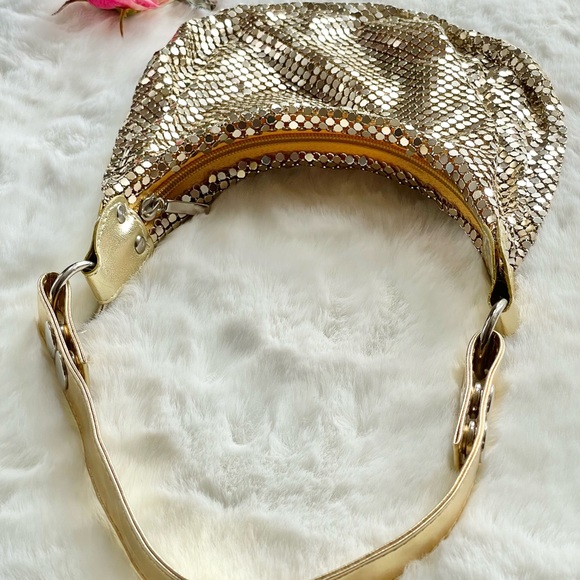 New No tags GOLD SEQUINS PURSE with Detachable Strap . Room for phone & make up! - Picture 4 of 9